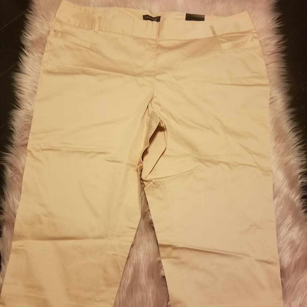 Light pink crop pants